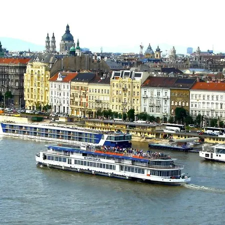 Abby's Antique A * Budapest
